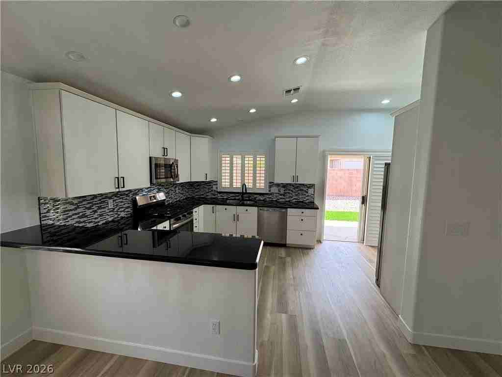 2107 High Mesa Dr - Photo 6 of 43