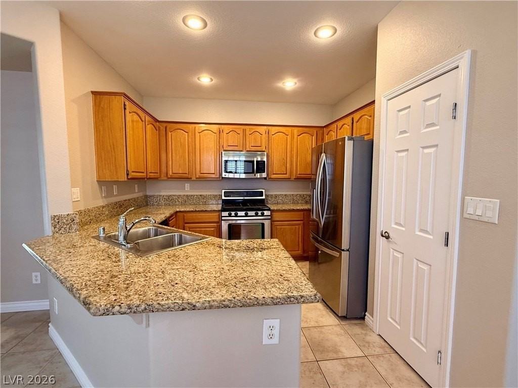 9855 Shadow Grove Ave - Photo 5 of 19