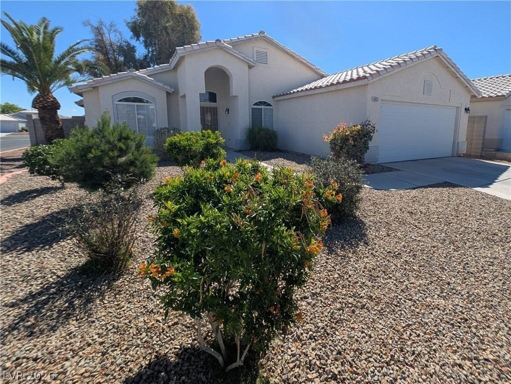 4932 Dunvegan Ct - Photo 2 of 25