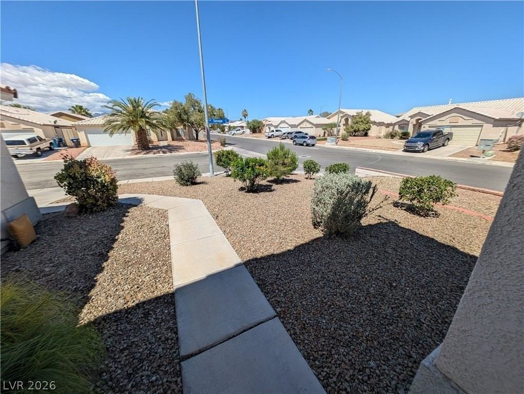 4932 Dunvegan Ct - Photo 3 of 25