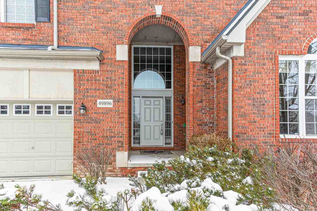 49896 Parkside Dr - Photo 2 of 40