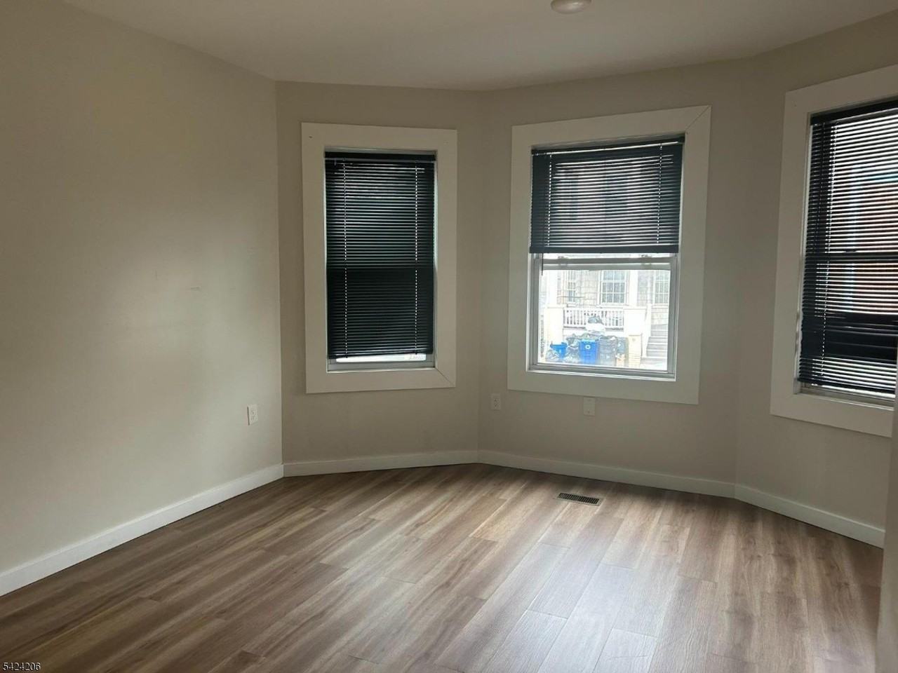 194 Wainwright St #1 - Photo 6 of 6