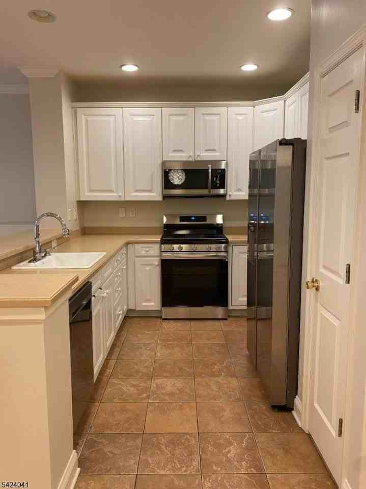 258 Riverwalk Way - Photo 2 of 16