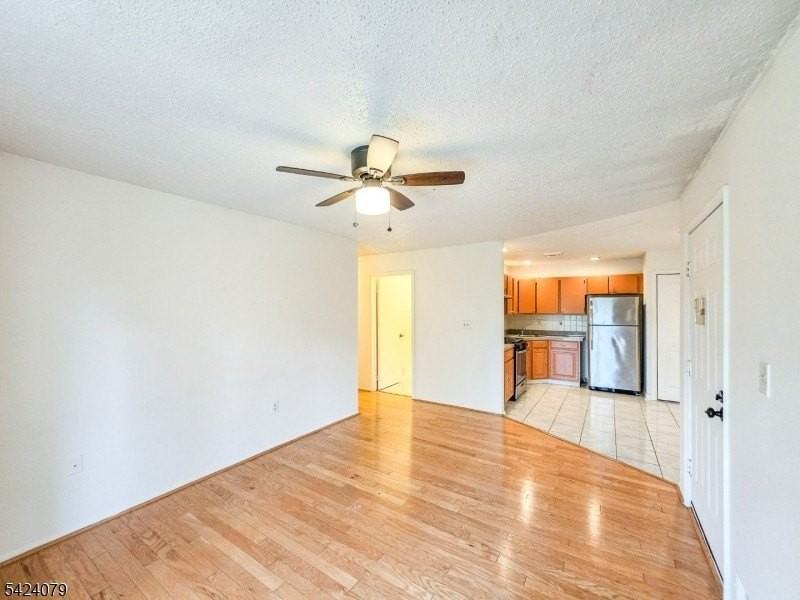 15 Fisher Dr - Photo 4 of 23