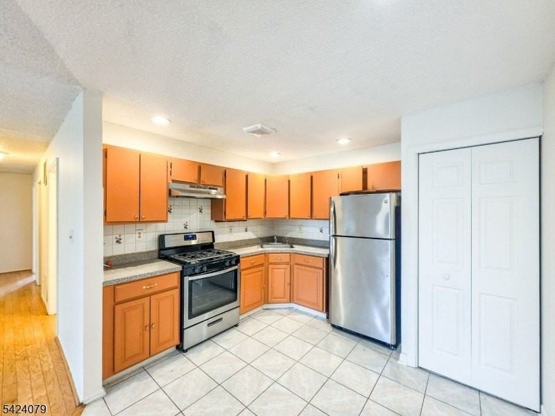 15 Fisher Dr - Photo 7 of 23