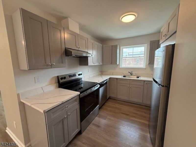 237 Main St - Photo 5 of 15