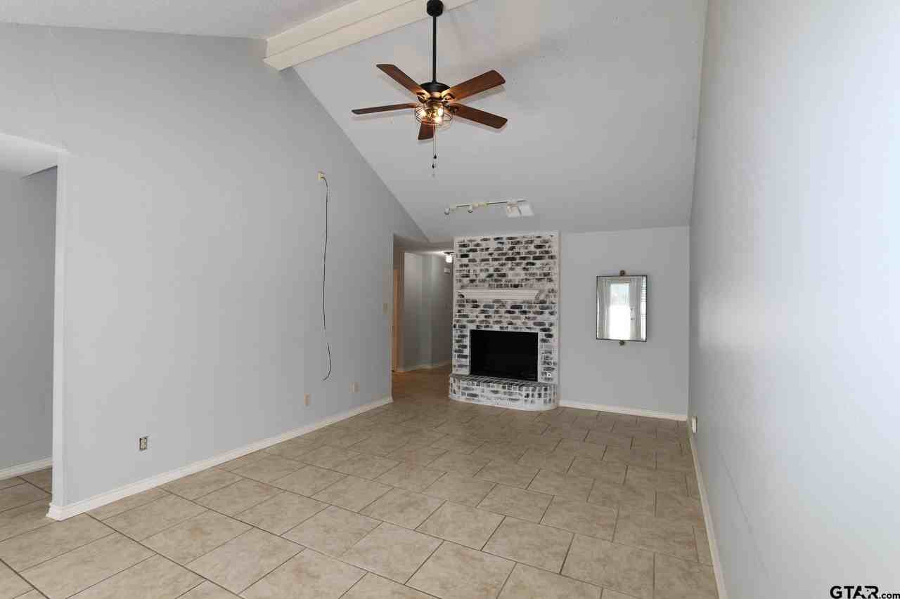 963 Creekside Dr - Photo 6 of 30