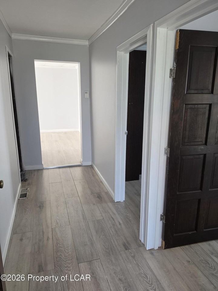 333 Exeter Ave - Photo 4 of 12