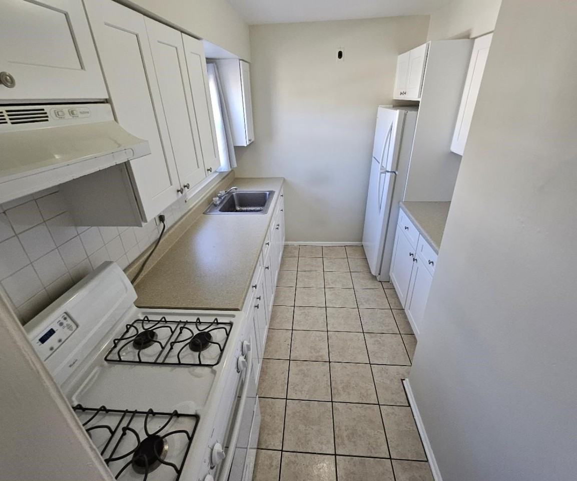 7000 Columbia Ave #3 - Photo 7 of 11