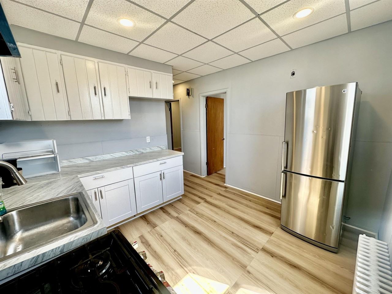 595 67th St #2 - Photo 3 of 14