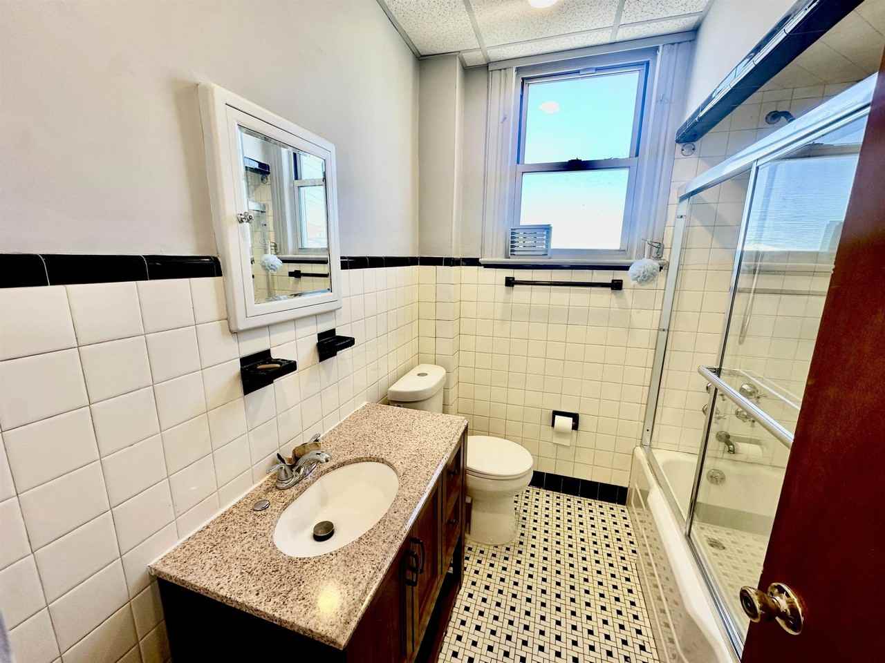 595 67th St #2 - Photo 5 of 14