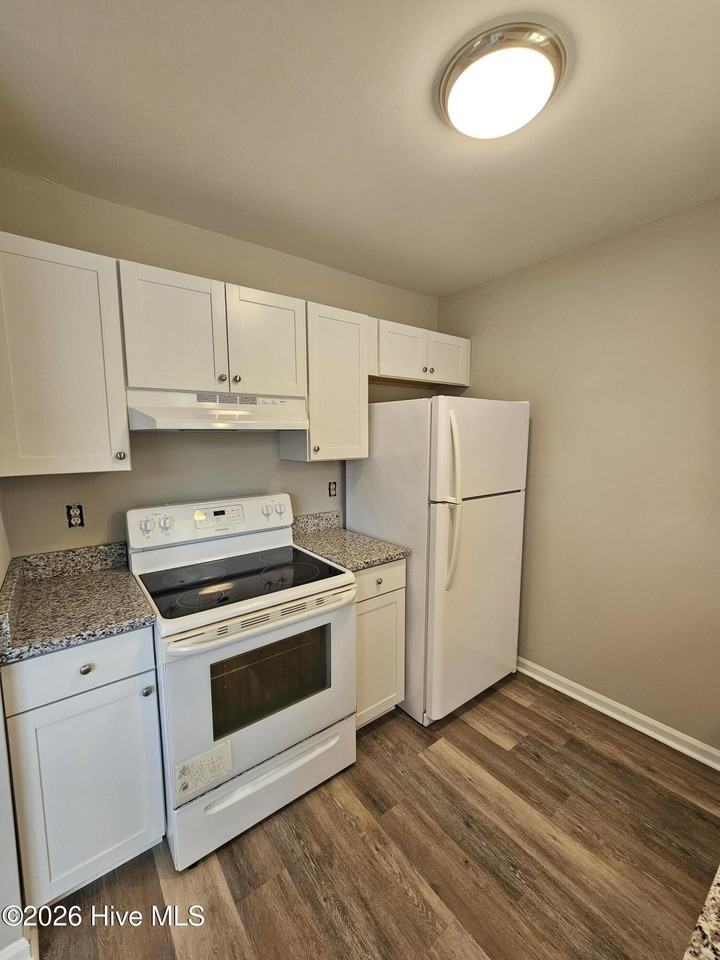 106 Brenda Dr - Photo 5 of 12
