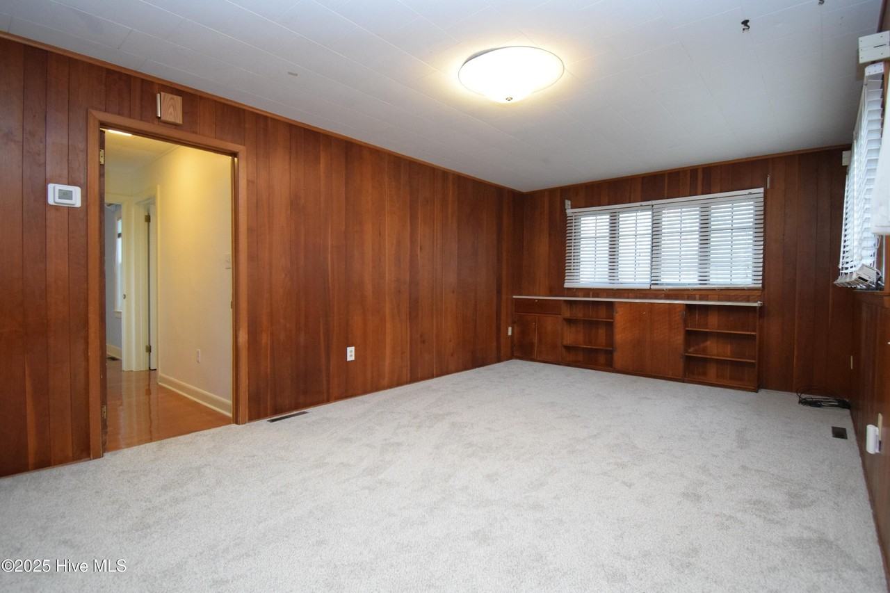 482 Snow Hill St - Photo 5 of 13