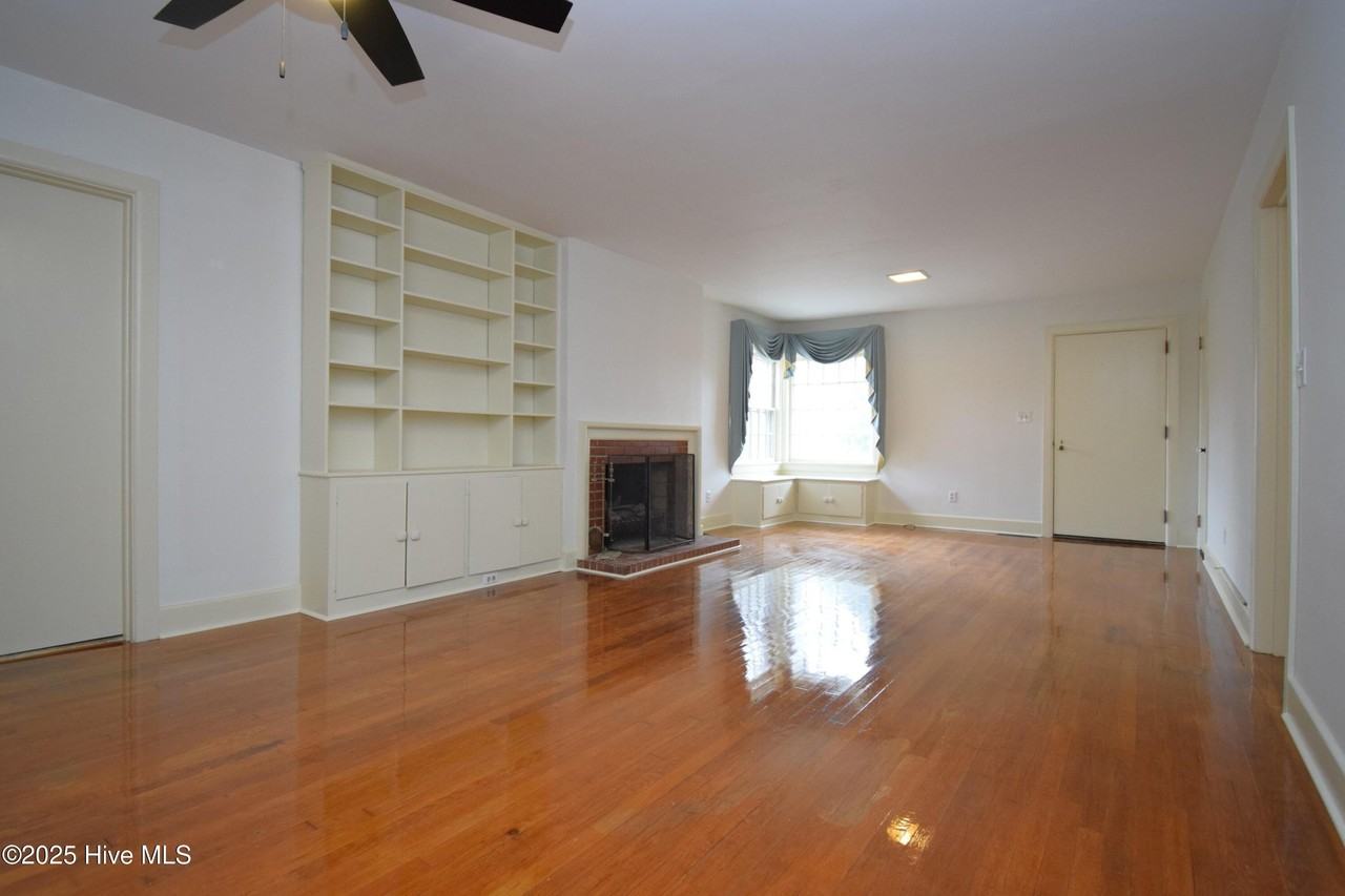 482 Snow Hill St - Photo 6 of 13