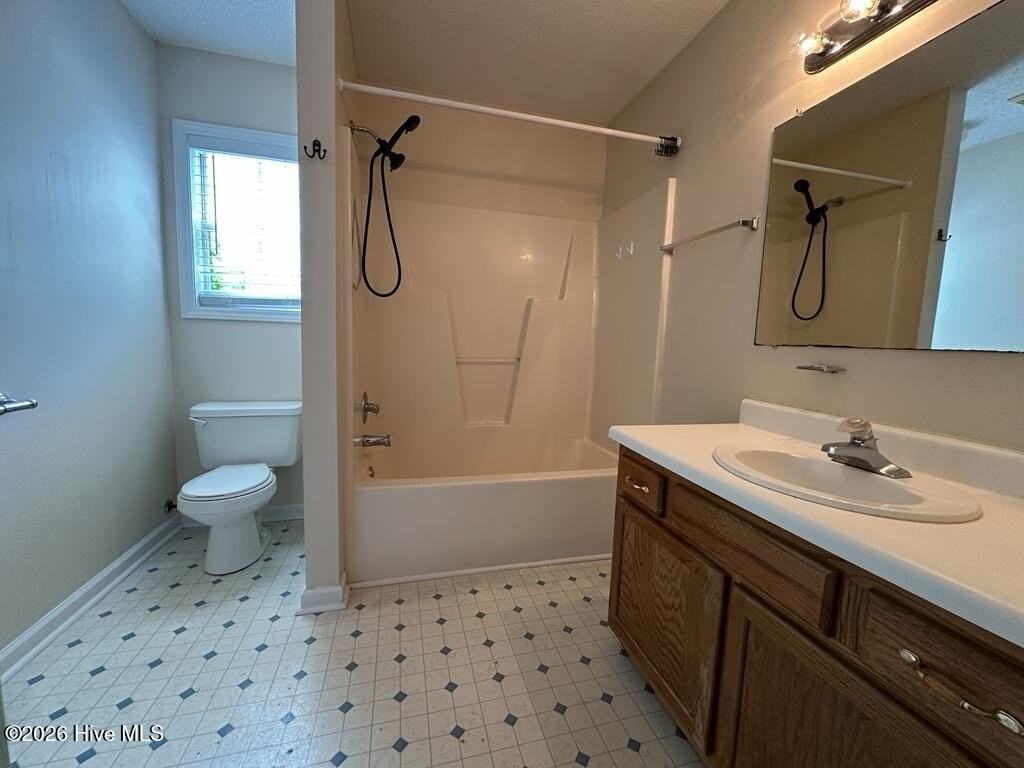 133 Glenwood Dr - Photo 7 of 9