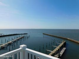 featured image of 142 S Ferry Dock Rd #C