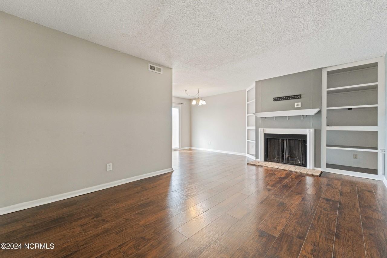 12 S Onsville Pl - Photo 3 of 20