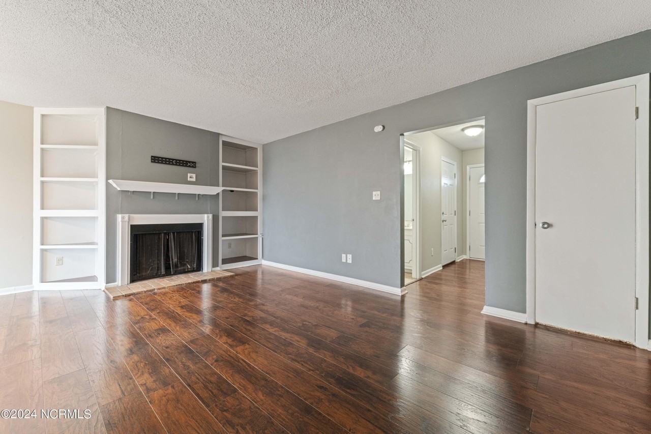 12 S Onsville Pl - Photo 4 of 20