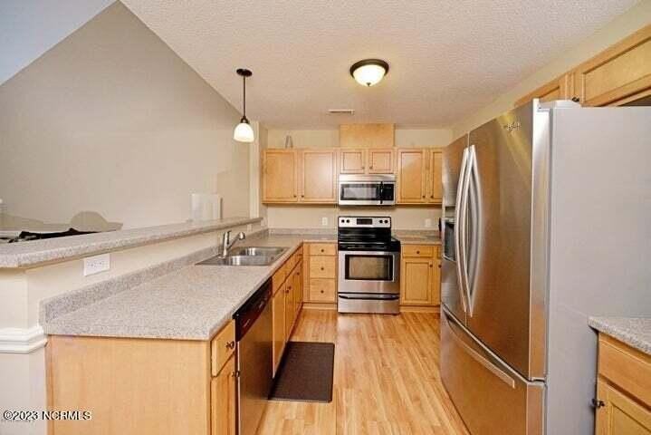 2206 Sweet Bay Dr #A - Photo 7 of 25