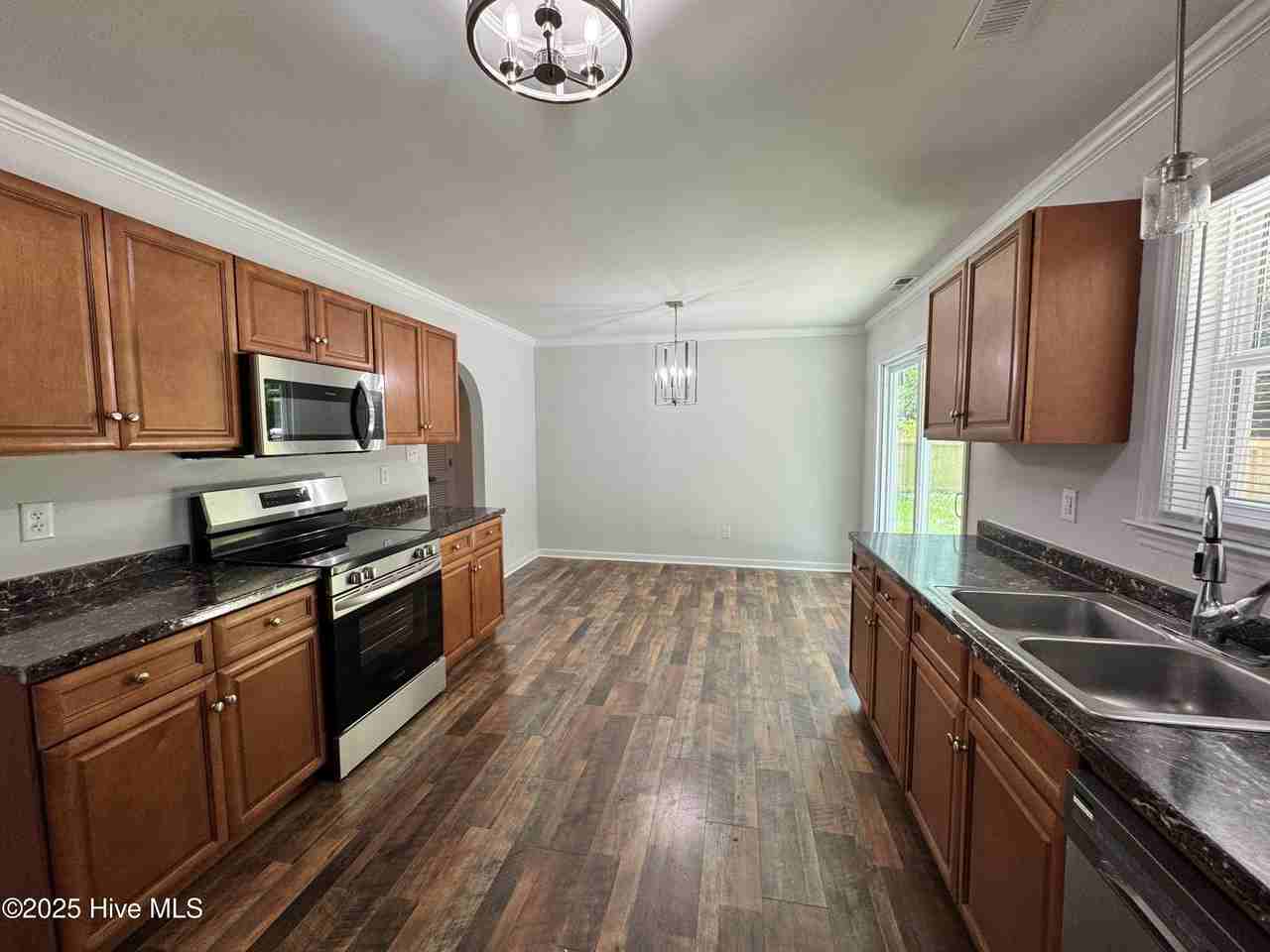 510 Redwood Pl - Photo 6 of 14