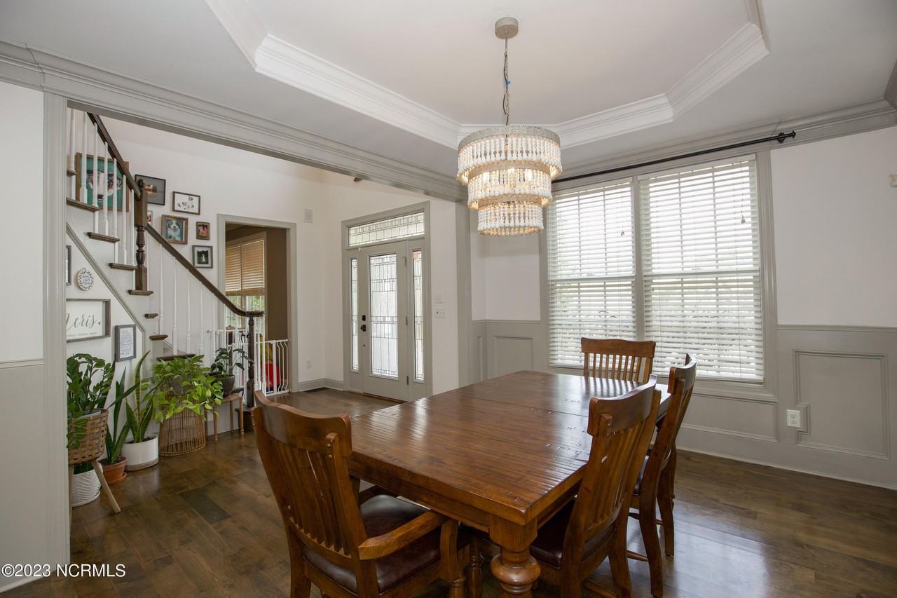 26 Princess Gate Dr - Photo 7 of 50