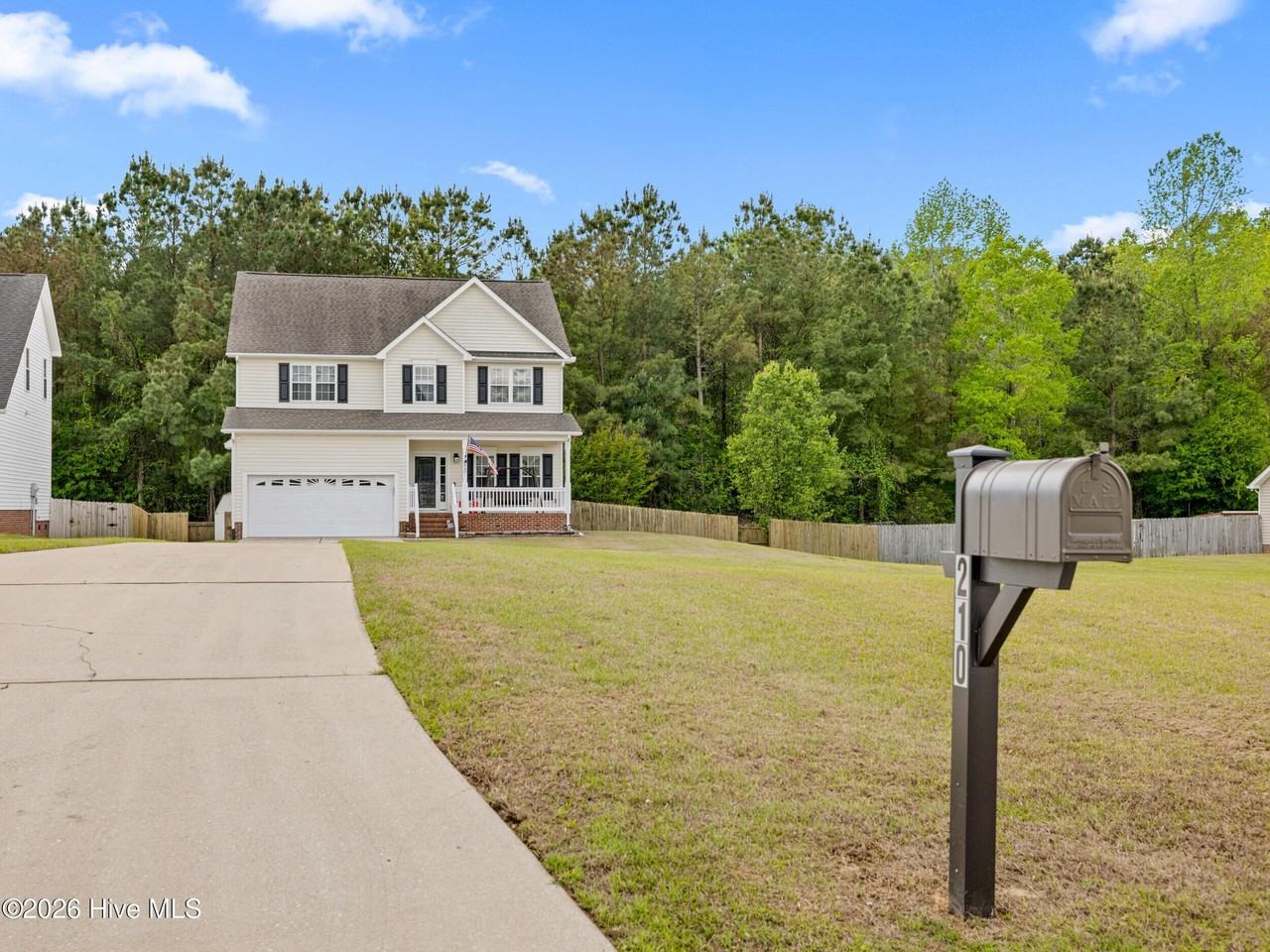 210 Dartmoor Trl - Photo 2 of 50