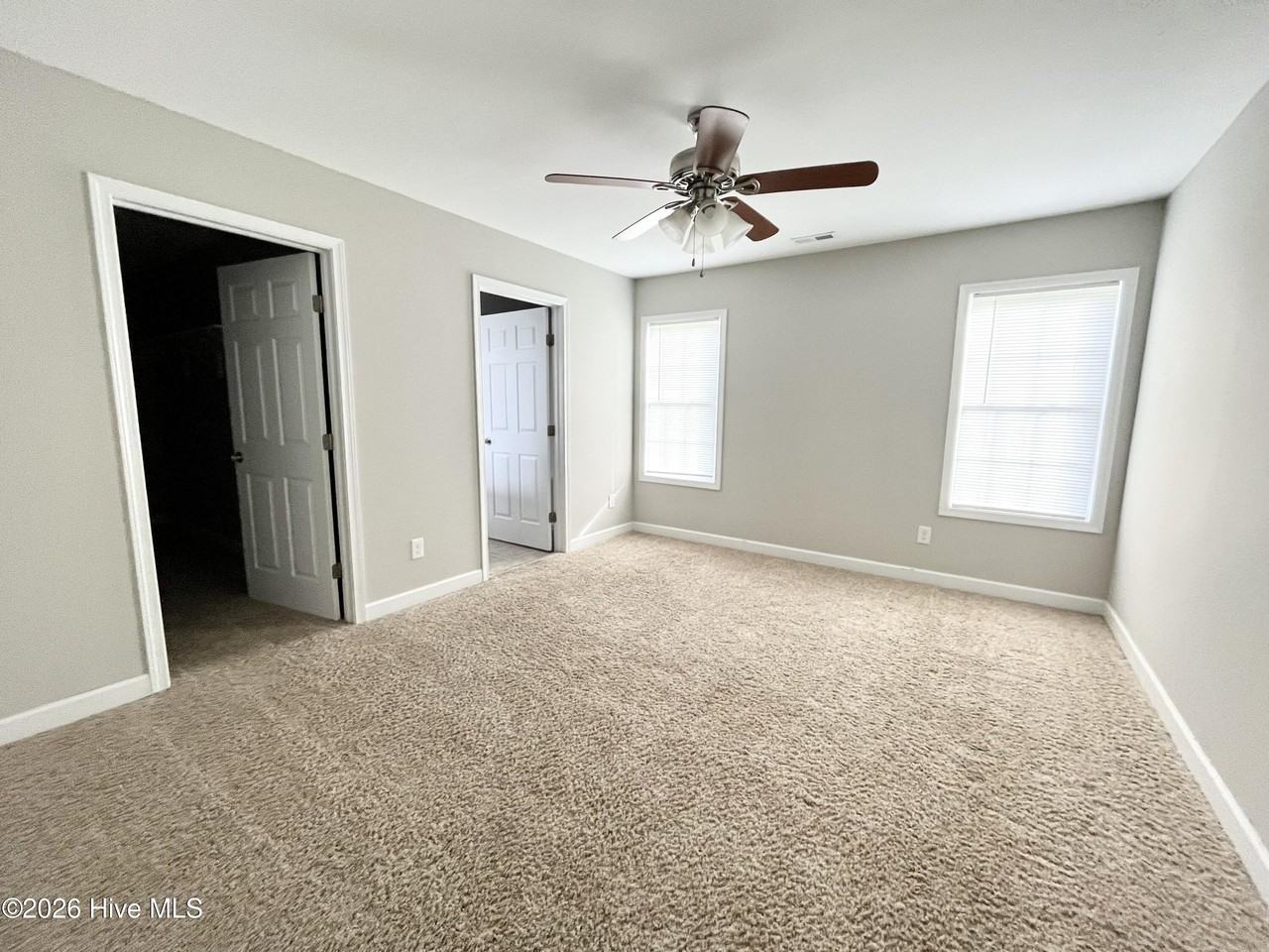 108 Oakwood Dr - Photo 7 of 12