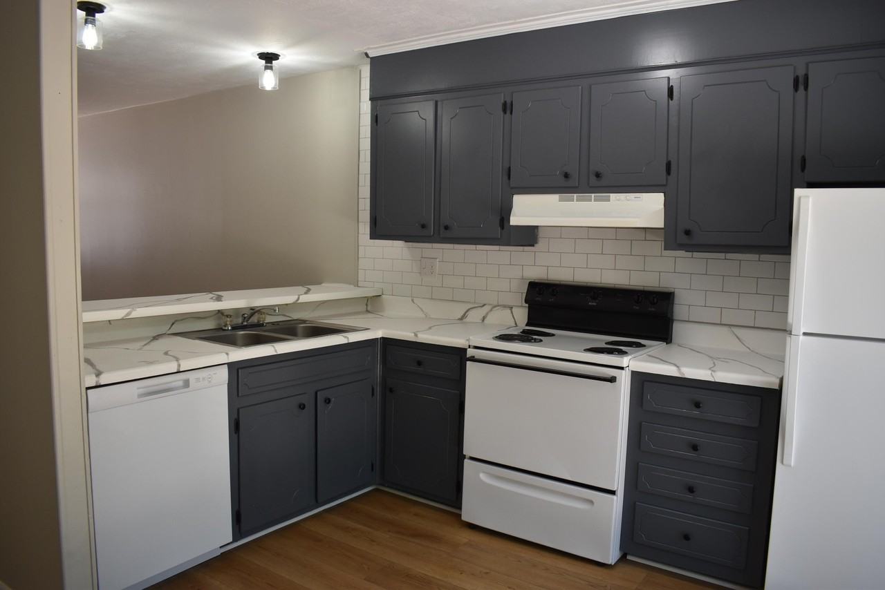 3126 Arcadia Dr #B - Photo 2 of 14