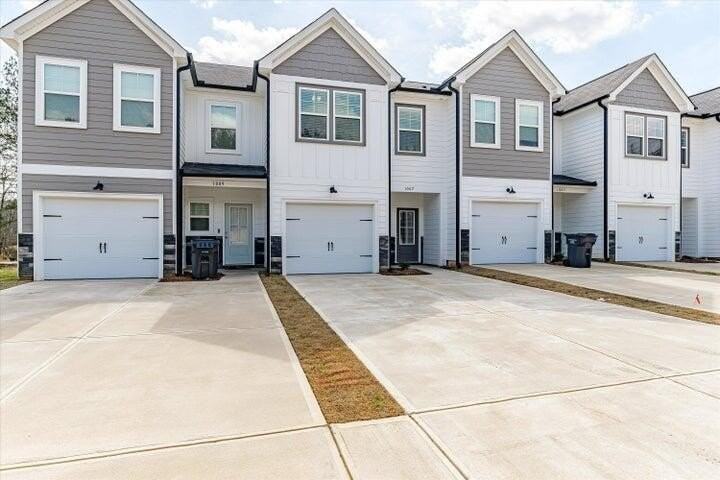 1007 Linsmore Ave - Photo 3 of 4