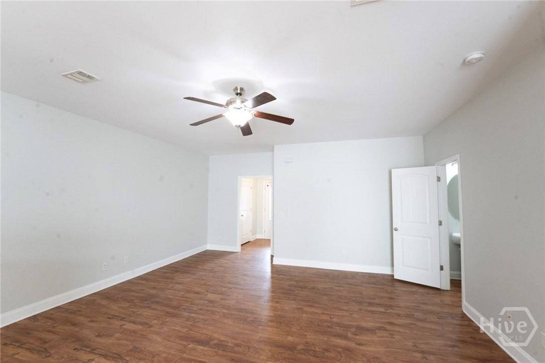 573 Governor Treutlen Cir - Photo 3 of 32