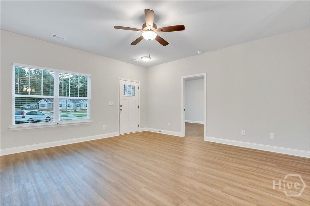 8 Donny Cir #A - Photo 5 of 23