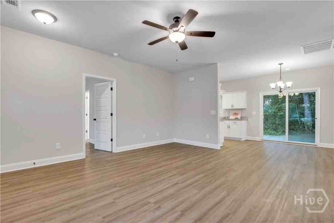 8 Donny Cir #A - Photo 6 of 23