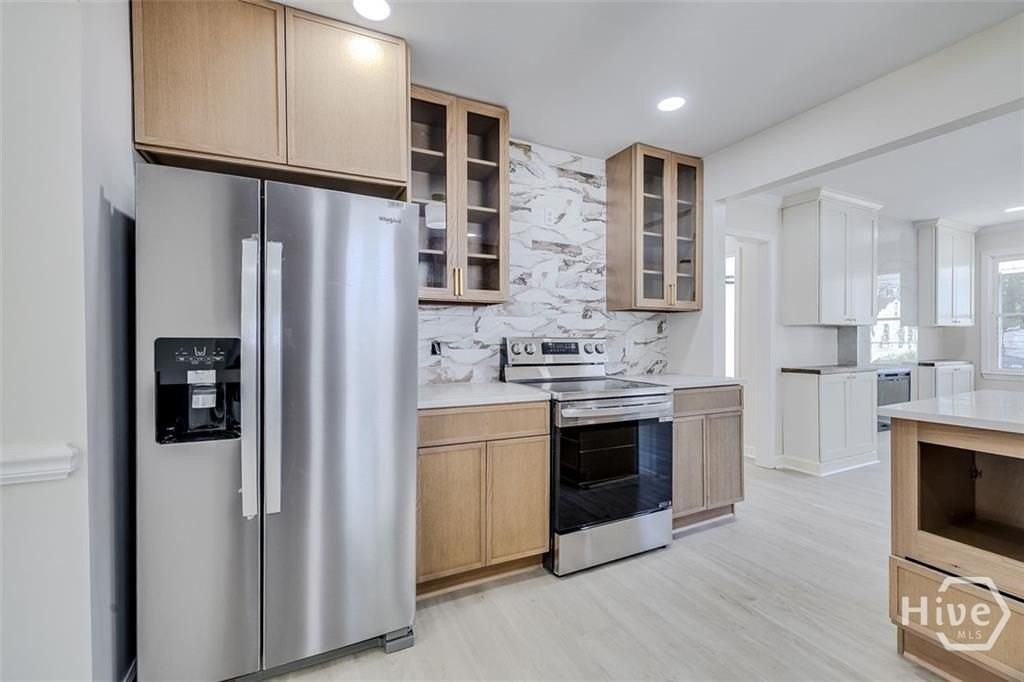 2110 E 56th St - Photo 7 of 31