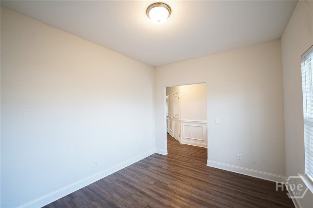 363 Coconut Dr - Photo 4 of 37