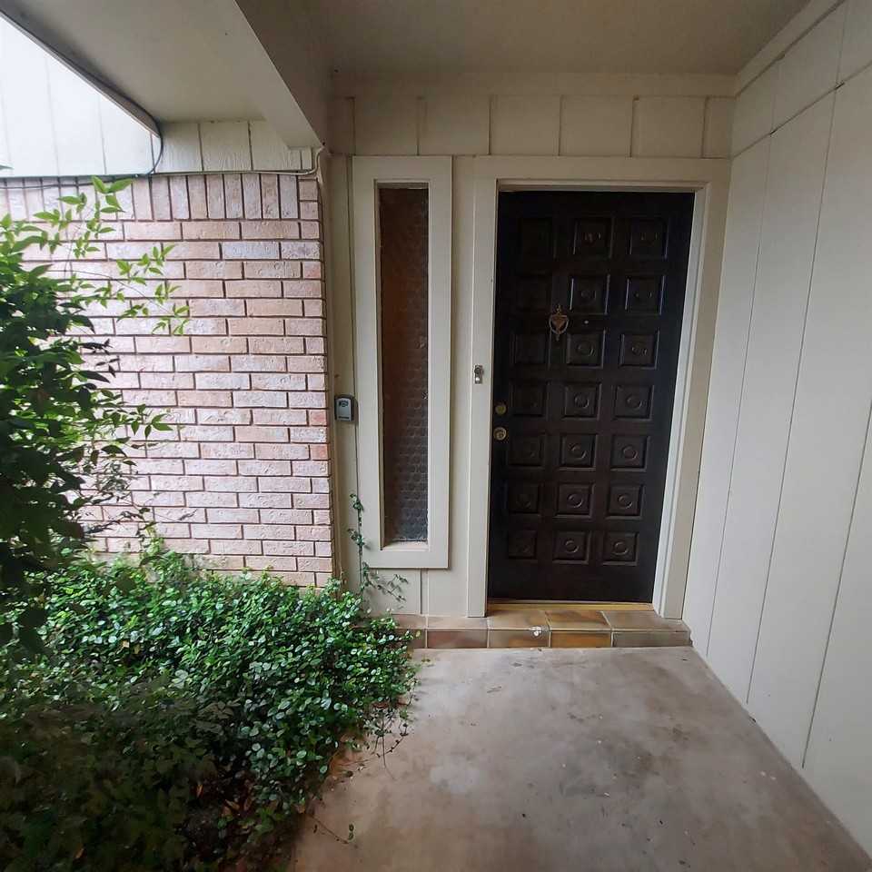 151 Riverside Dr - Photo 7 of 14