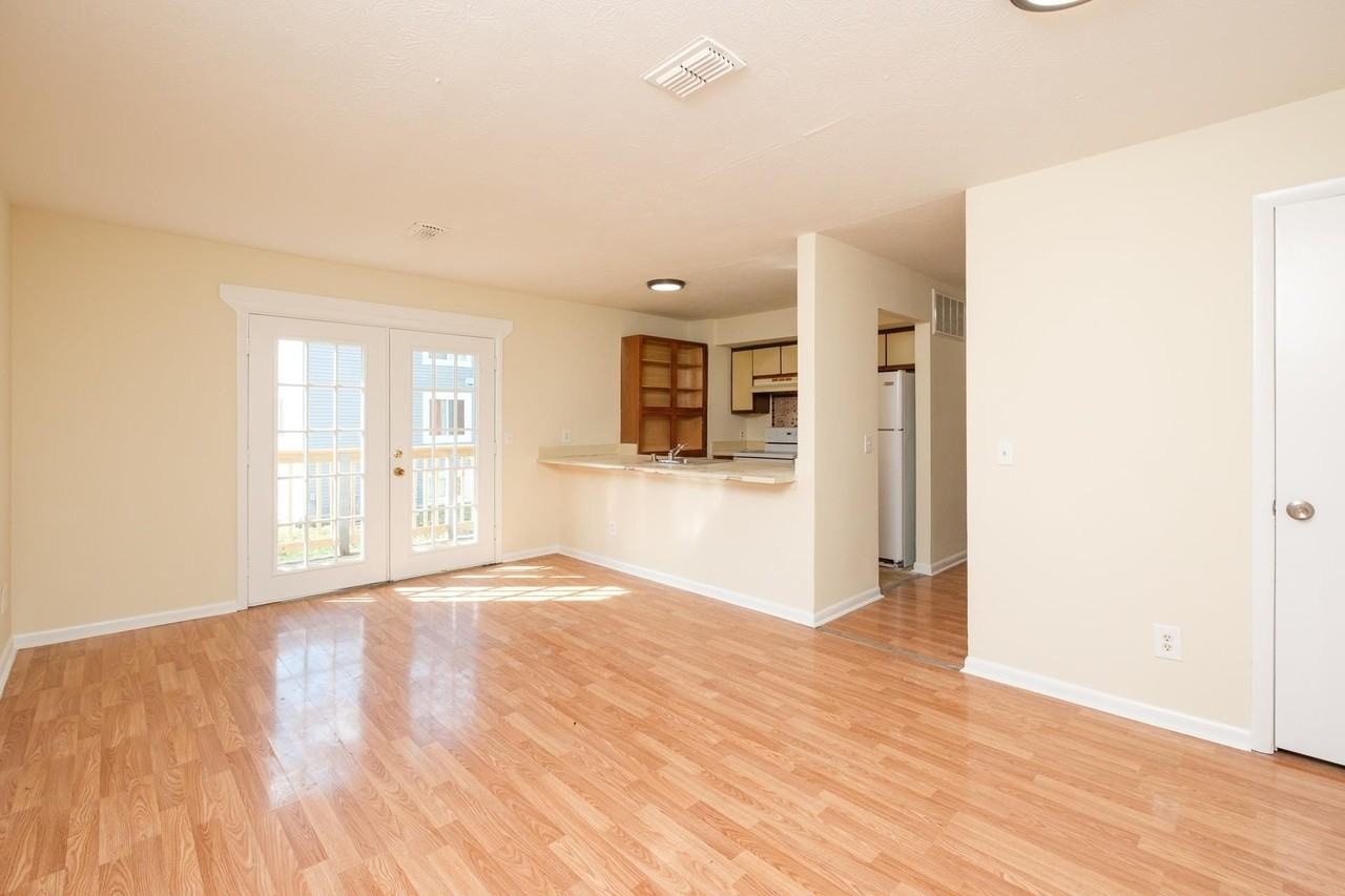 40 South Ave #B - Photo 3 of 17