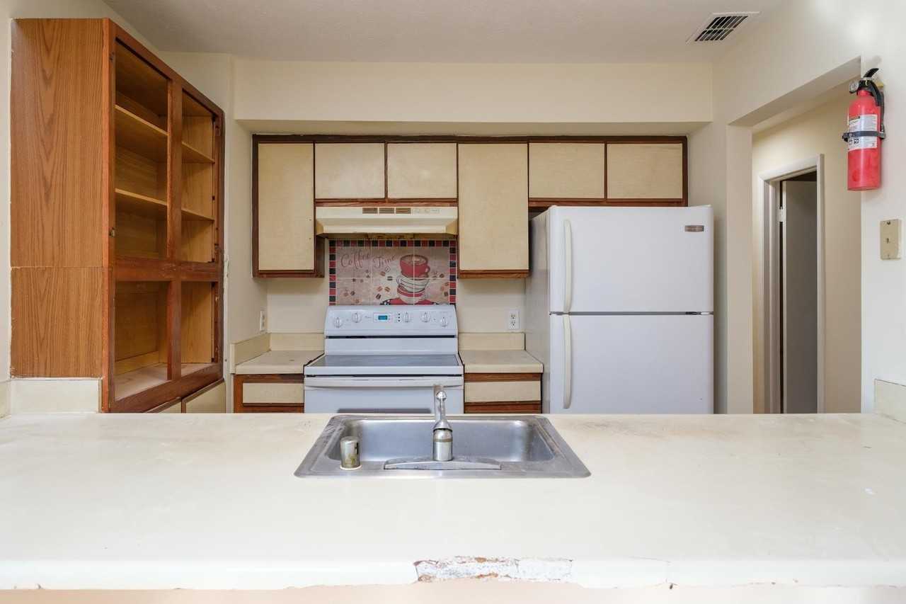 40 South Ave #B - Photo 5 of 17
