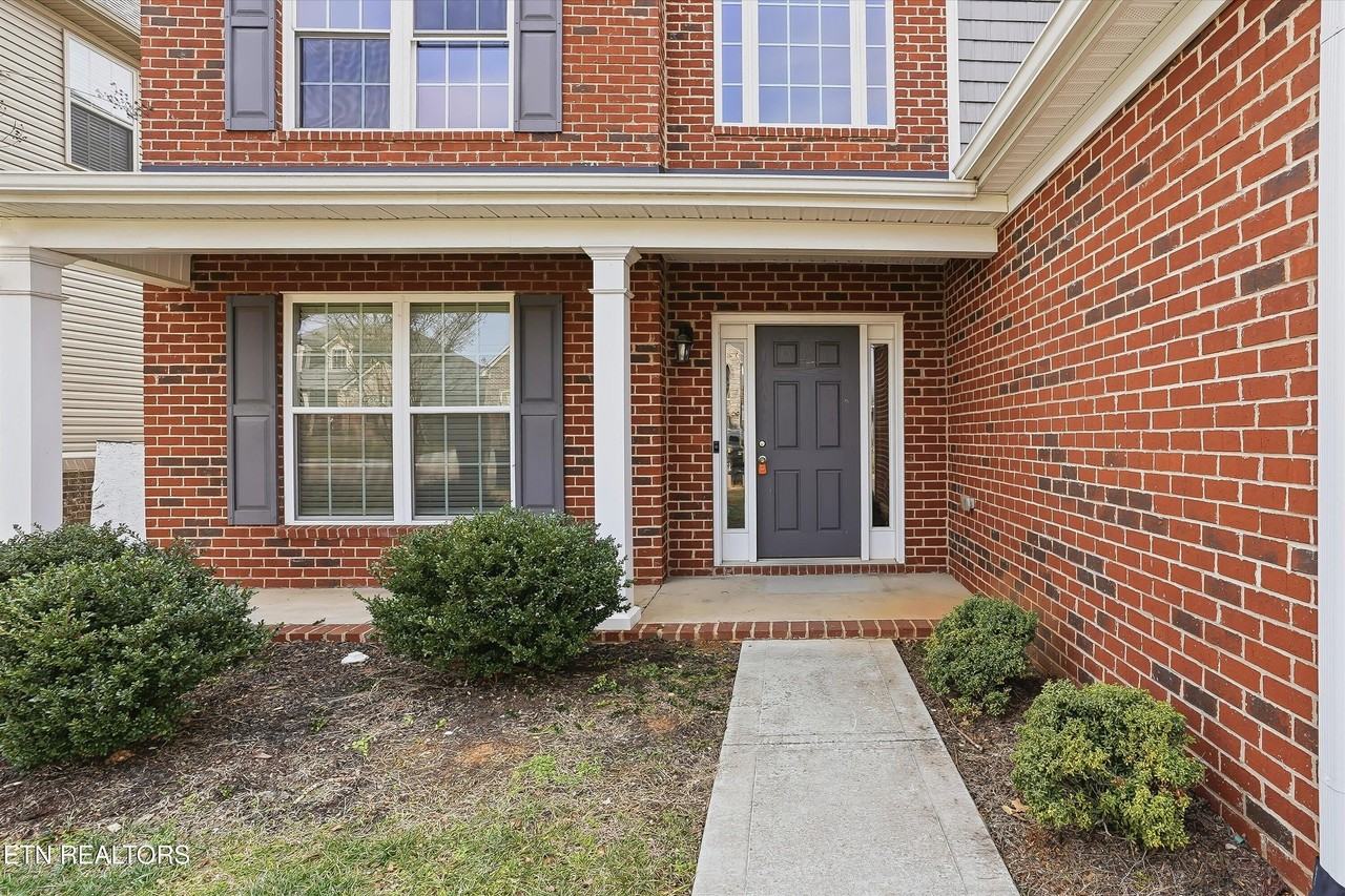 2553 Windjammer Ln - Photo 4 of 36