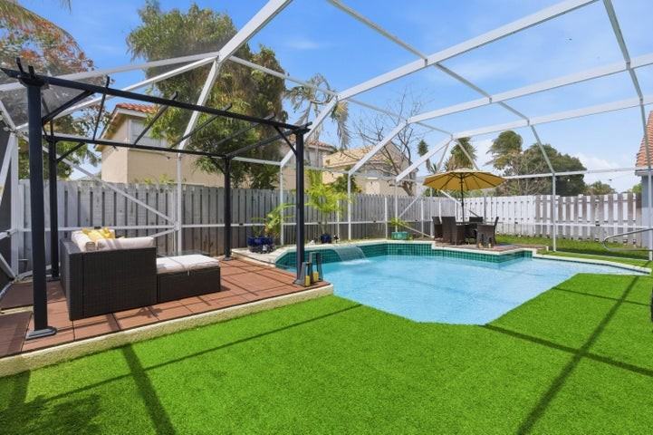 7657 Thornlee Drive - Photo 3 of 9