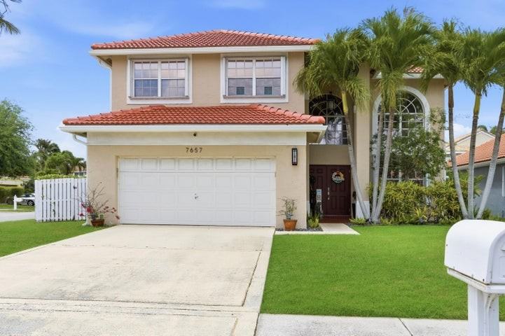 7657 Thornlee Drive - Photo 2 of 9