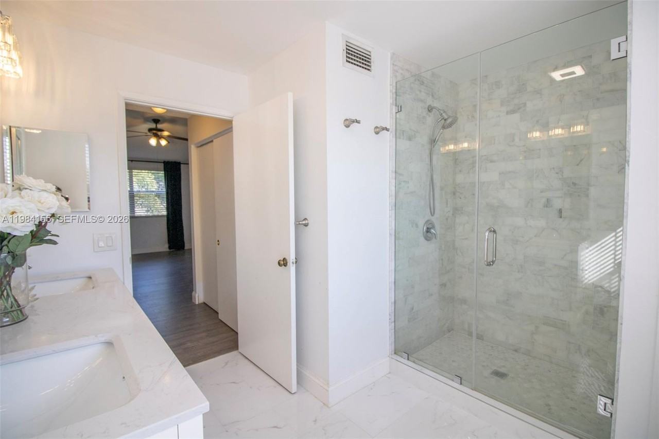 4844 Grapevine Way - Photo 6 of 26