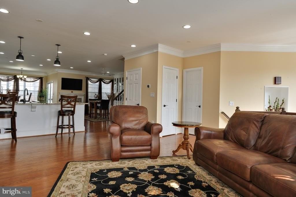 5306 Sandyford St - Photo 4 of 40