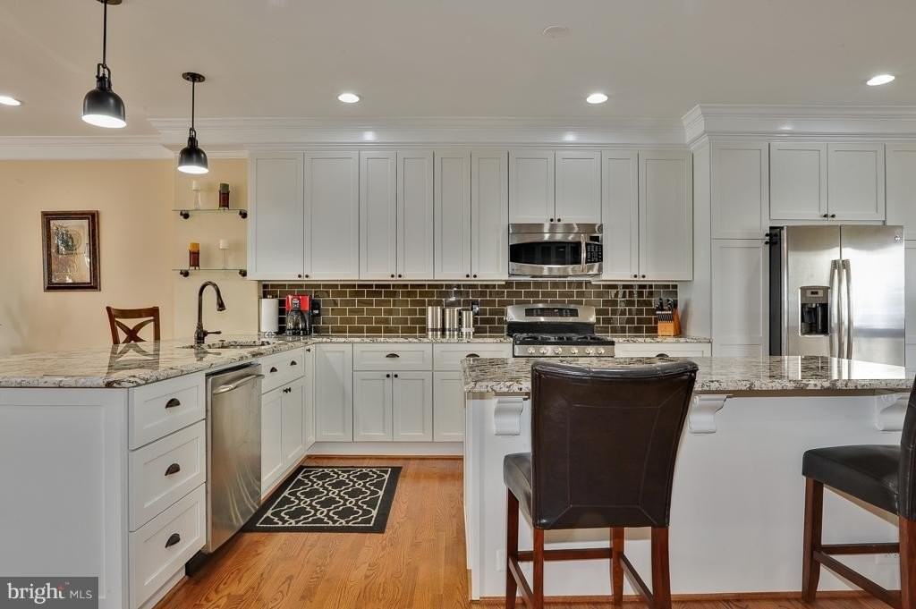 5306 Sandyford St - Photo 7 of 40