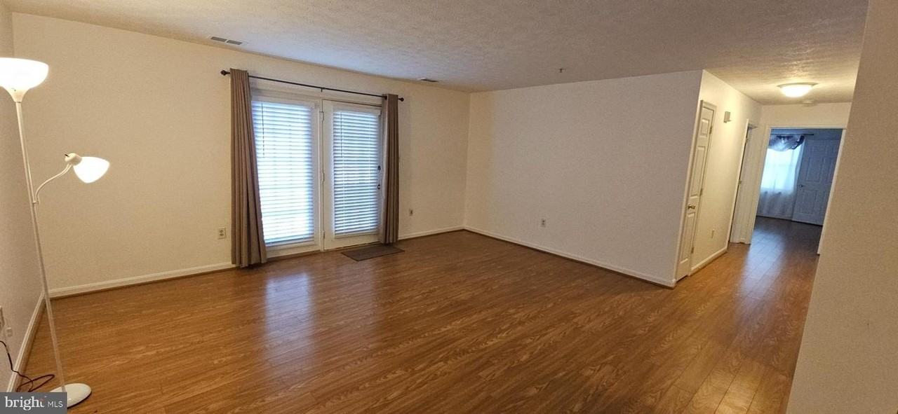 205 Hailey Ln Apt I1 - Photo 4 of 19