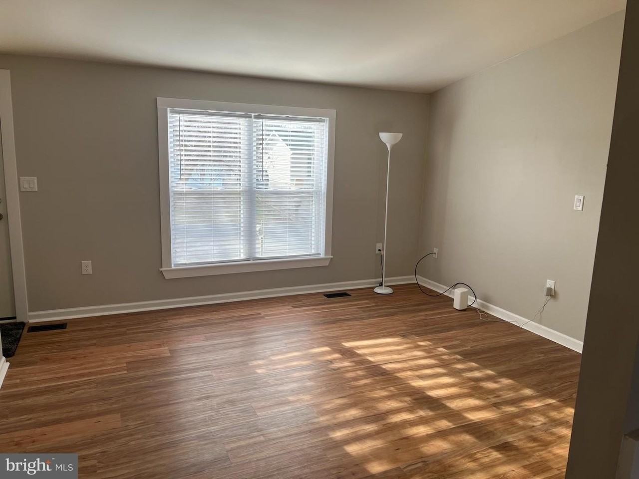 206 Cashmere Dr - Photo 2 of 11