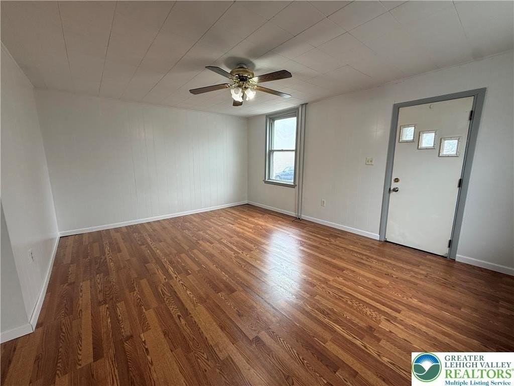 27 W Allen St - Photo 5 of 15