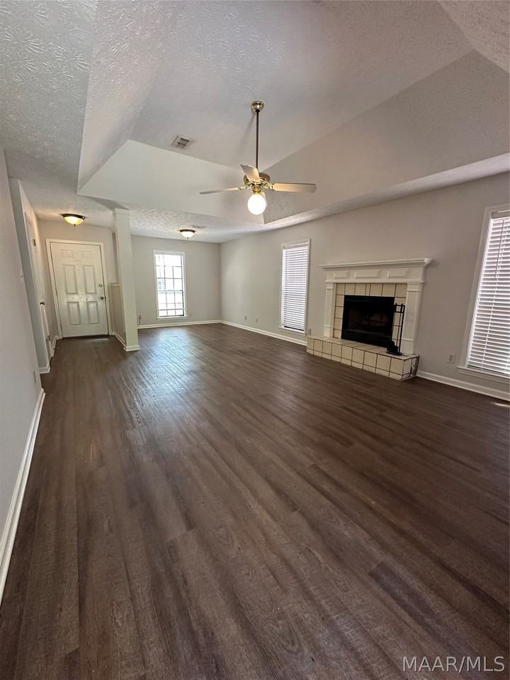 7204 Brampton Ln - Photo 2 of 19