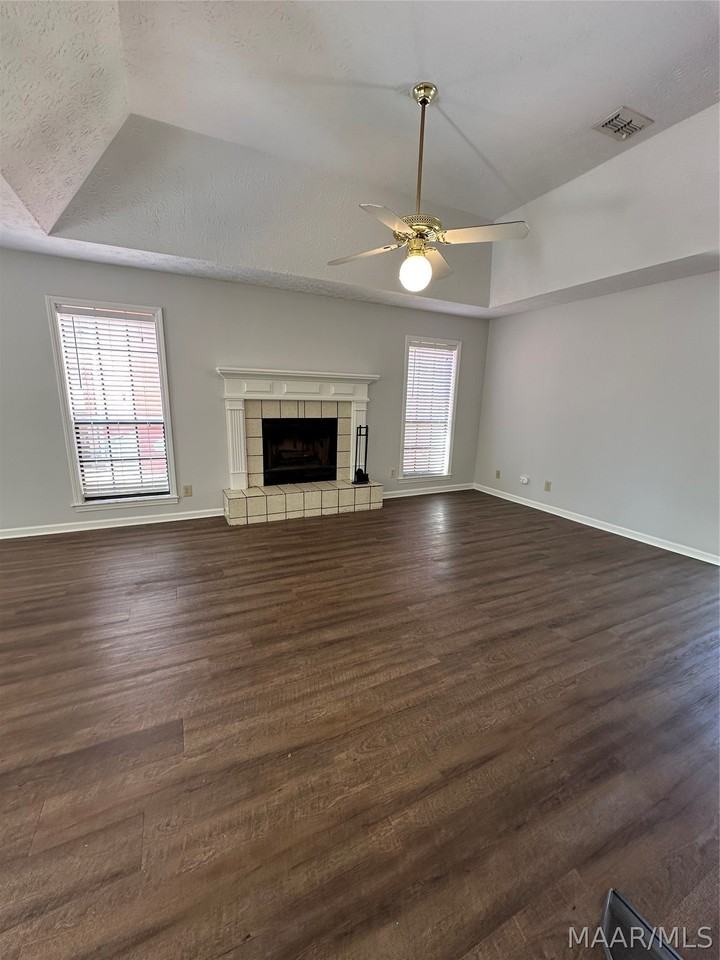 7204 Brampton Ln - Photo 3 of 19