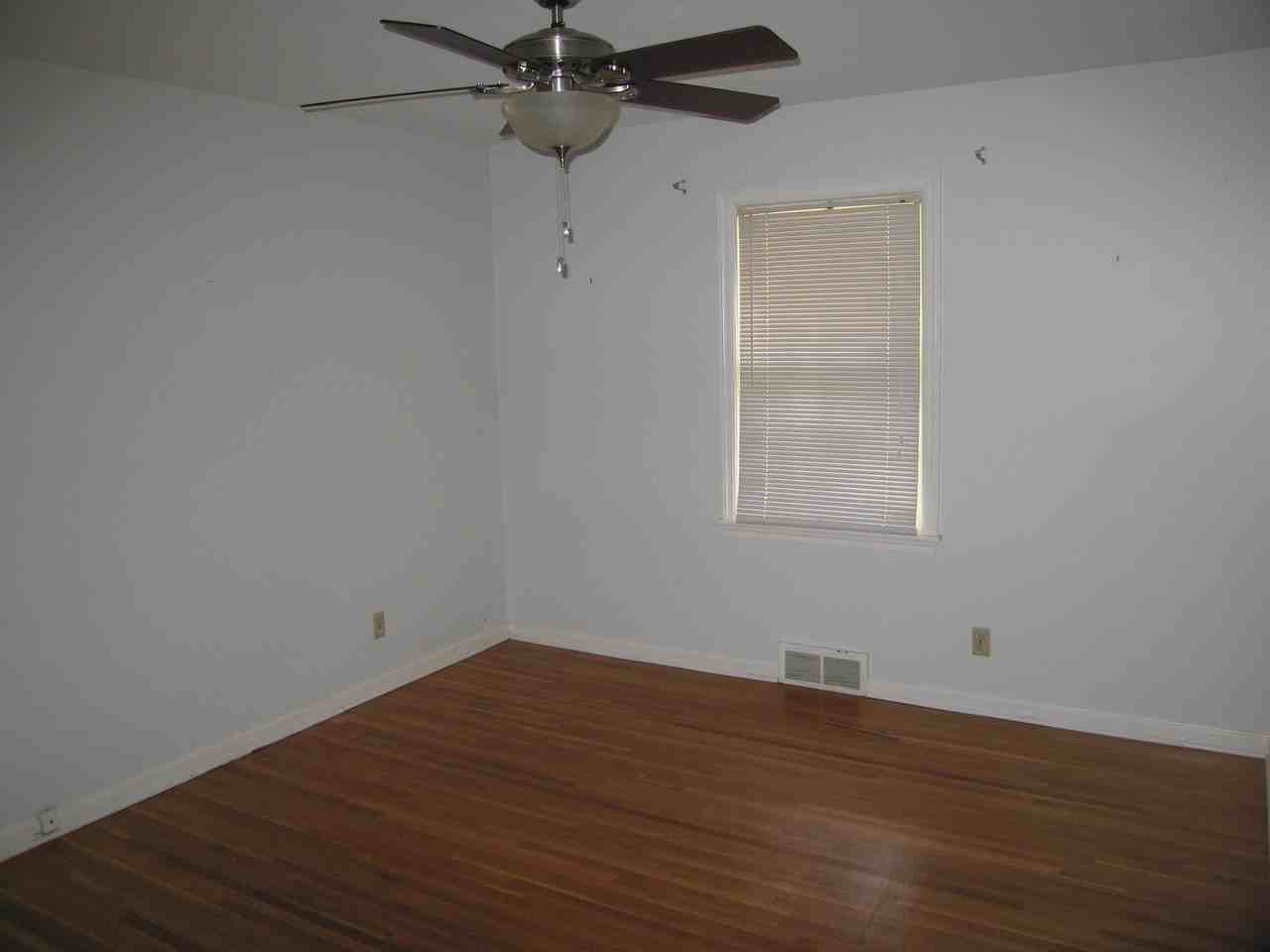 5055 Howard Pl - Photo 6 of 9