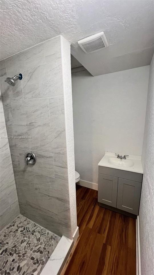 707 N J St - Photo 6 of 10